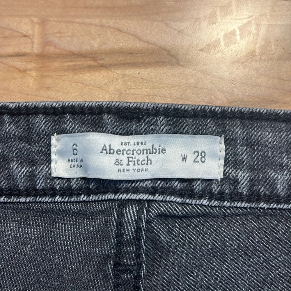 Abercrombie & Fitch Light Black Jean Shorts - Size 28